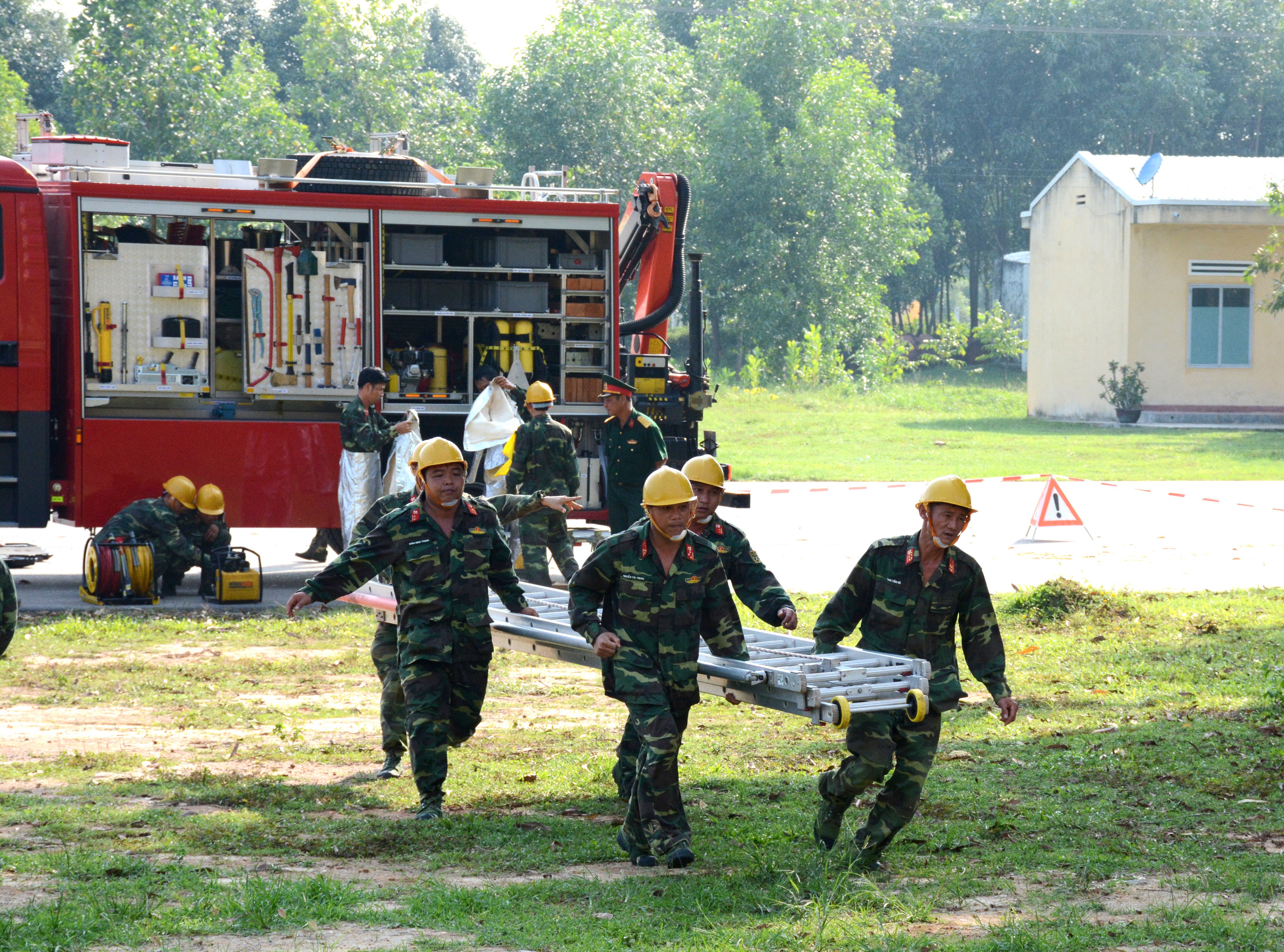 Lữ đoàn 270 làm theo lời Bác Hồ dạy bằng những việc làm thiết thực